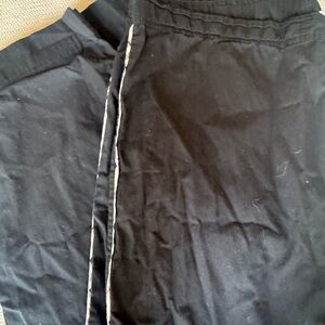 Burberry Black Cargo Pants with Sleek Design
